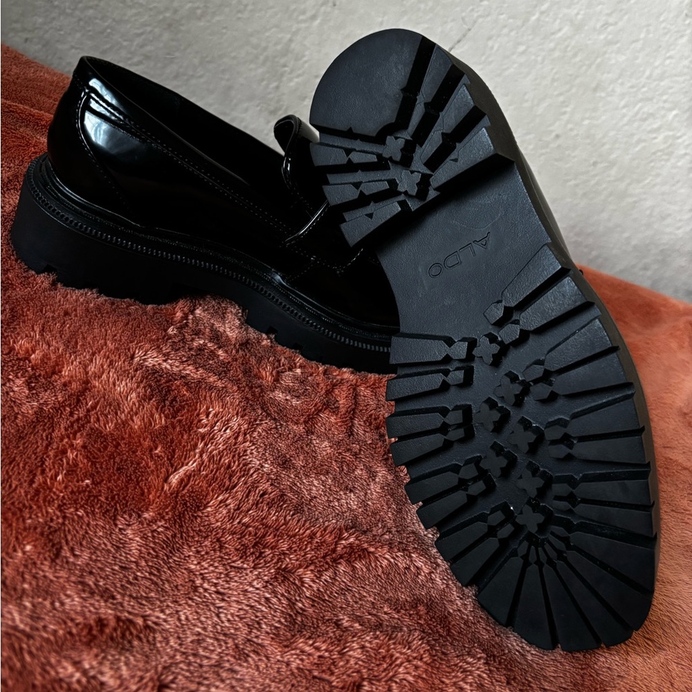 Aldo Black Patent Chunky Lug Sole Loafers | Women’s 7 - Picture 8 of 9